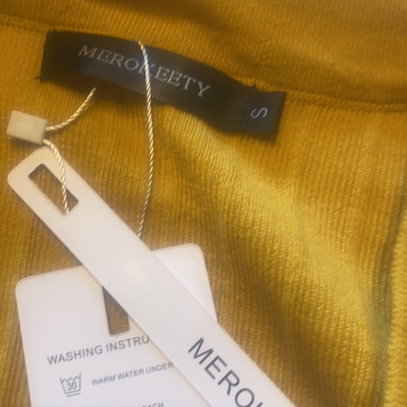 Yellow sweater - Picture 3 of 3